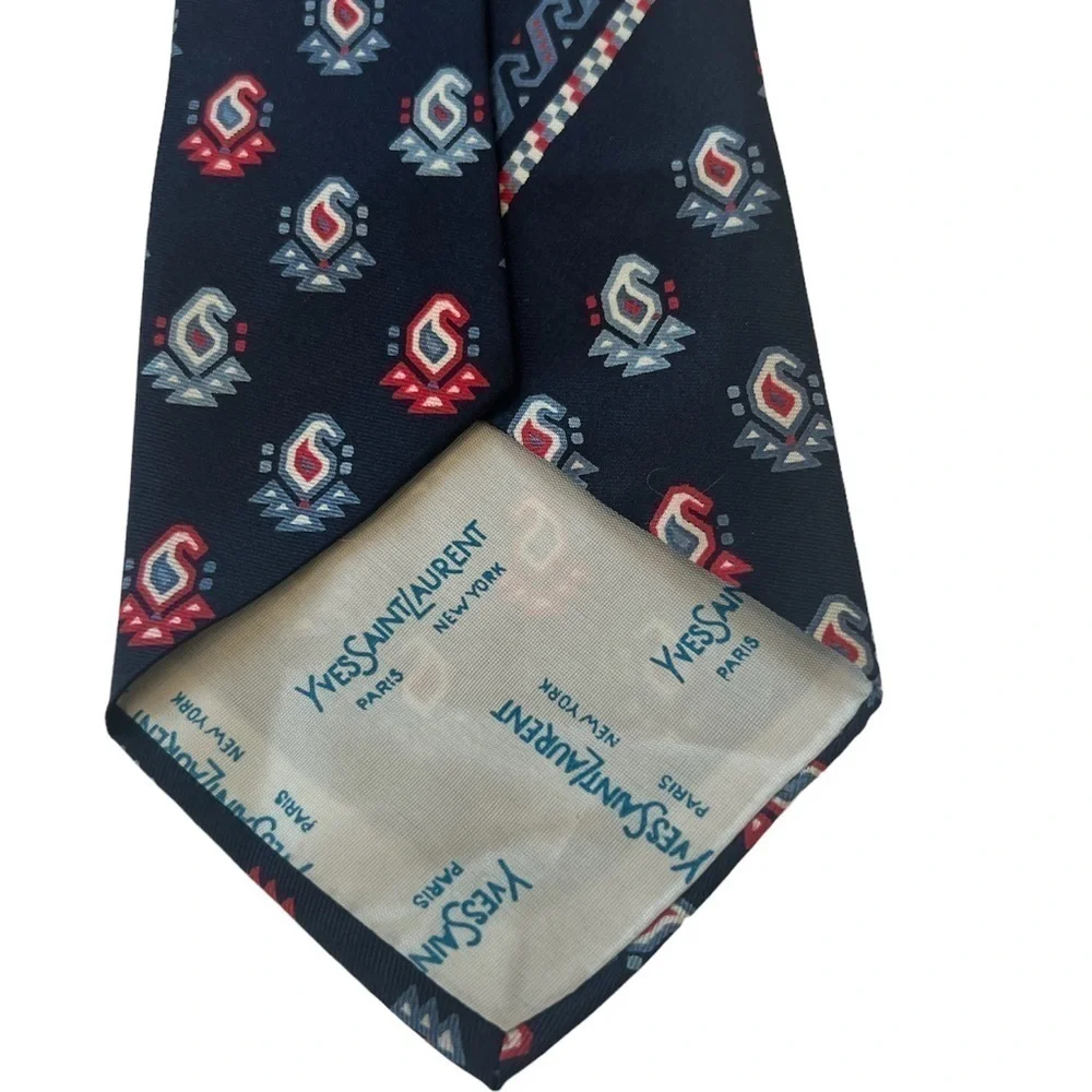 Vintage Yves Saint Laurent blue pattern 100% silk men’s necktie